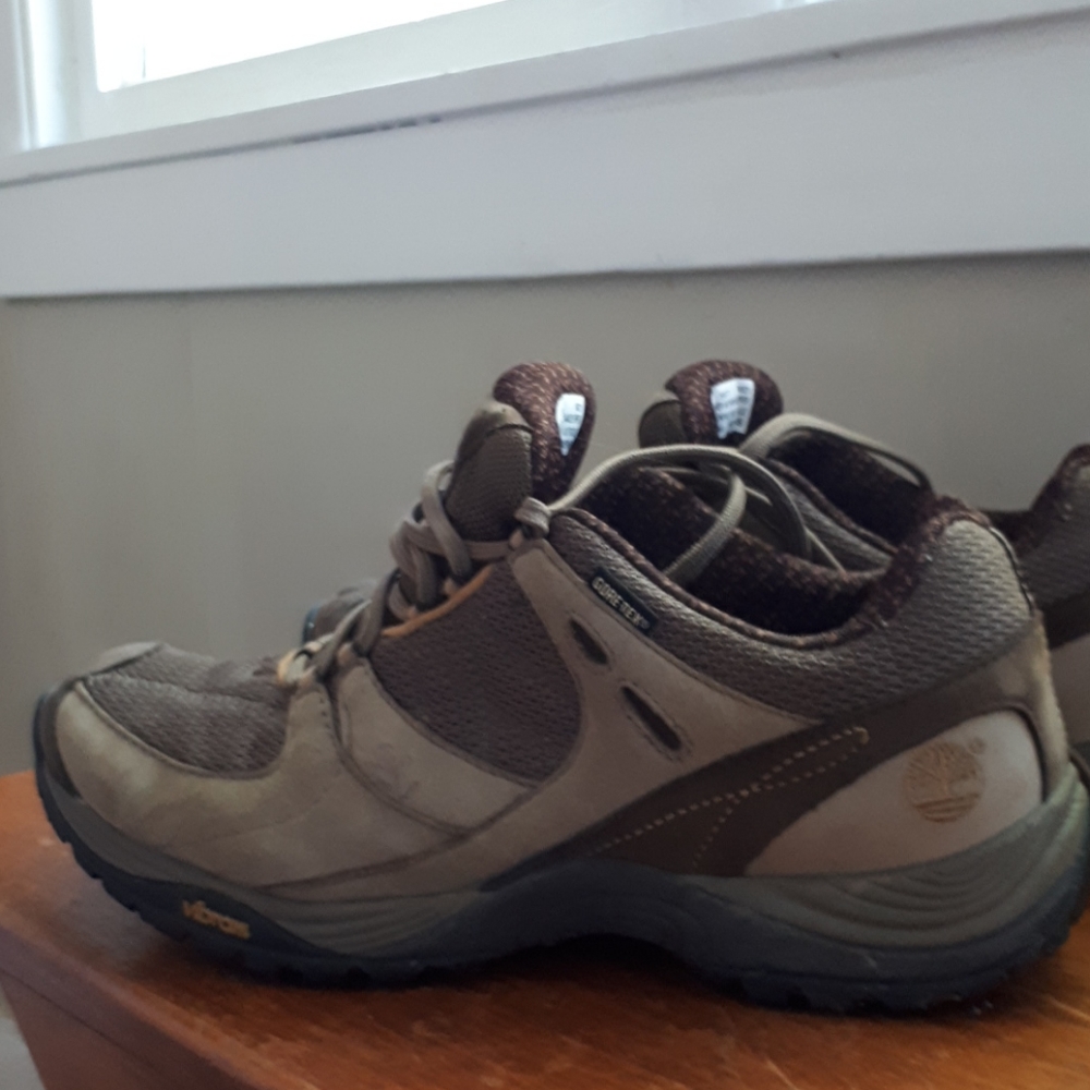 Timberland Goretex shoes. Womens 10 but fit like 9